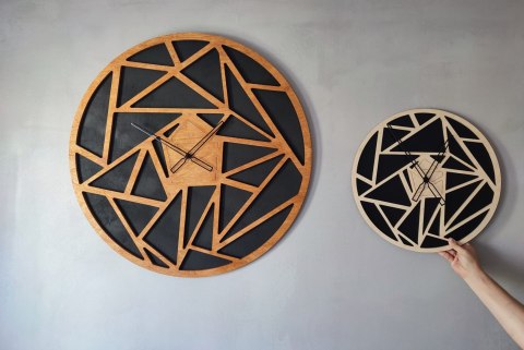 Drewniany zegar o średnicy 45 cm z plecami