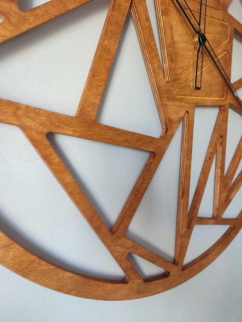 Drewniany zegar o średnicy 80 cm