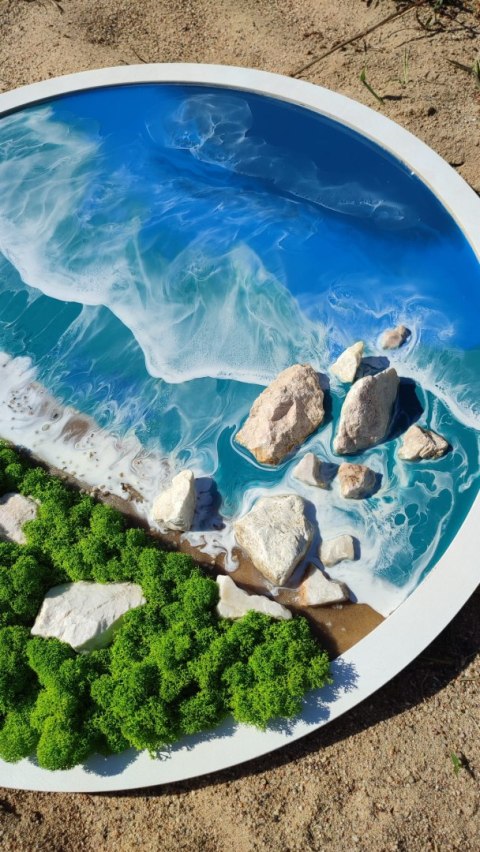 Morski obraz z żywicy epoksydowej z mchem chrobotkiem, w kole o średnicy 80 cm