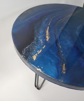 Stolik kawowy z żywicy epoksydowej, granat i złoto 50 cm