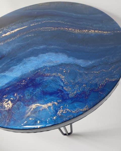 Stolik kawowy z żywicy epoksydowej, granat i złoto 50 cm