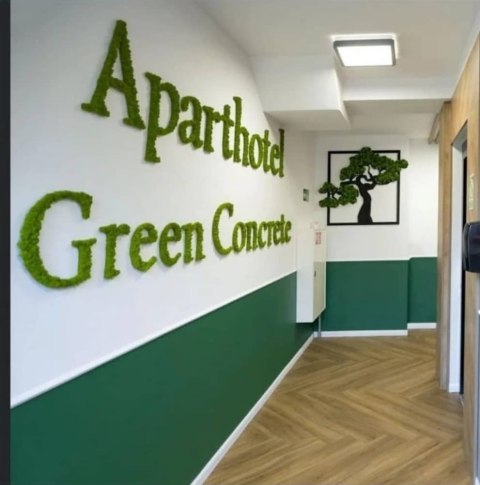 Napis z mchu chrobotka, logo firmy z mchu