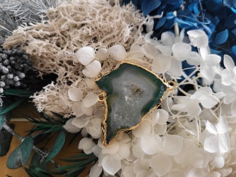 Naszyjnik z kamieniem naturalnym, agat zielony różne