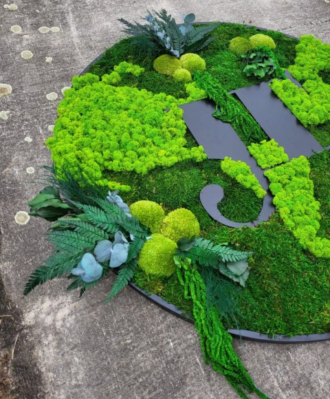 Obraz z mchu z Twoim logo, 90 cm