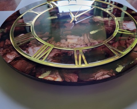 Zegar ścienny z żywicy epoksydowej 45 cm , brąz i zloto
